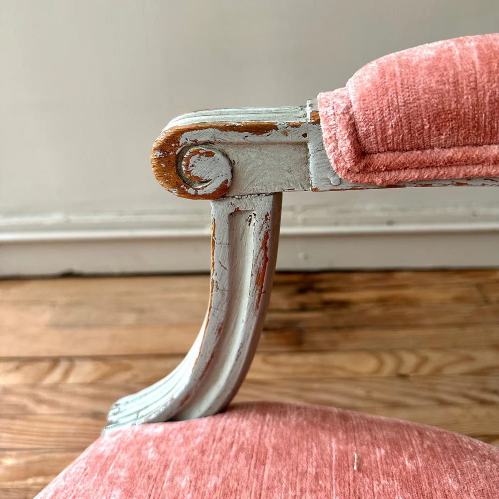 19th Century Swedish Painted Chair Upholstered in Velluto Rose Fabric - Image 3