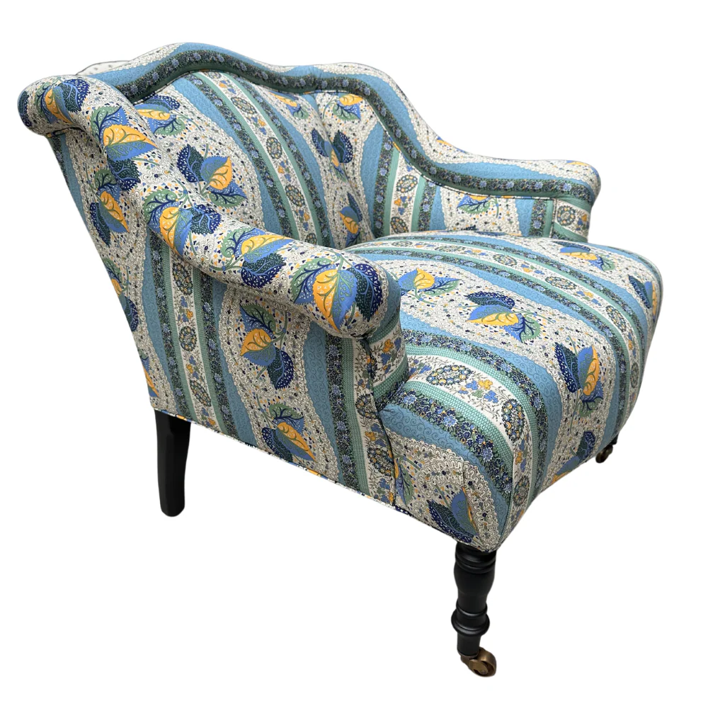 Custom Bog Chair in Décors Barbares Casse-noisette Blue Fabric - Image 3