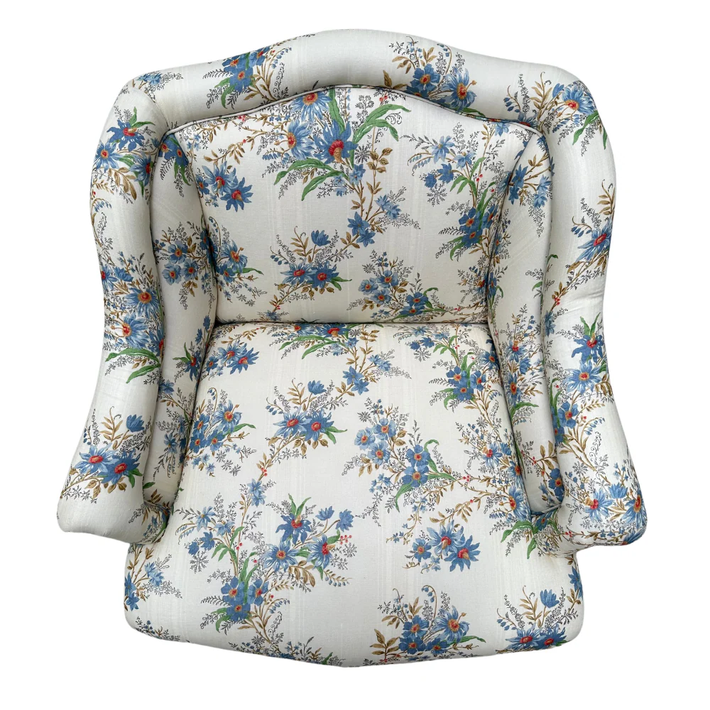 Custom Bog Chair in Décors Barbares Ete Moscovite Indigo Fabric - Image 4