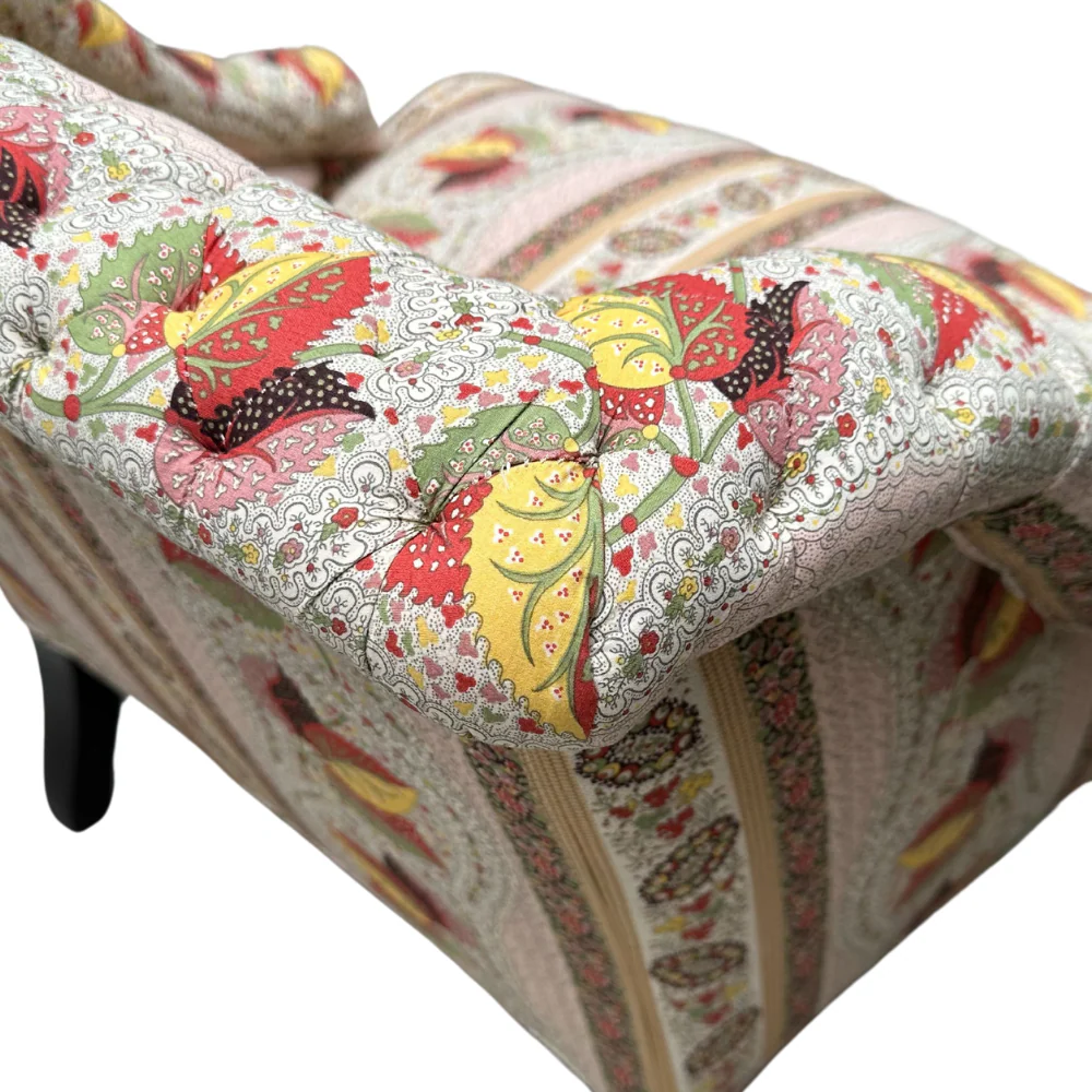 Royal Chair in Décors Barbares Casse-Noisette Pink Fabric - Image 4