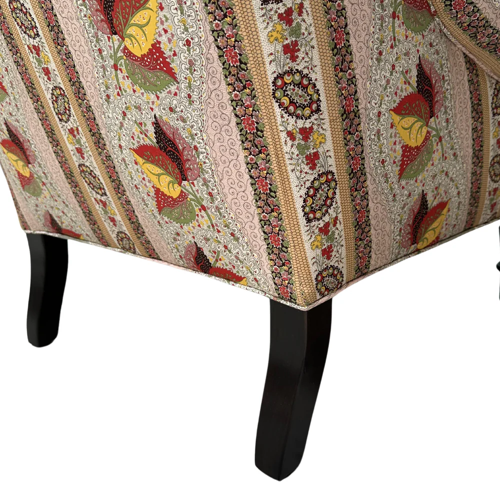 Royal Chair in Décors Barbares Casse-Noisette Pink Fabric - Image 7